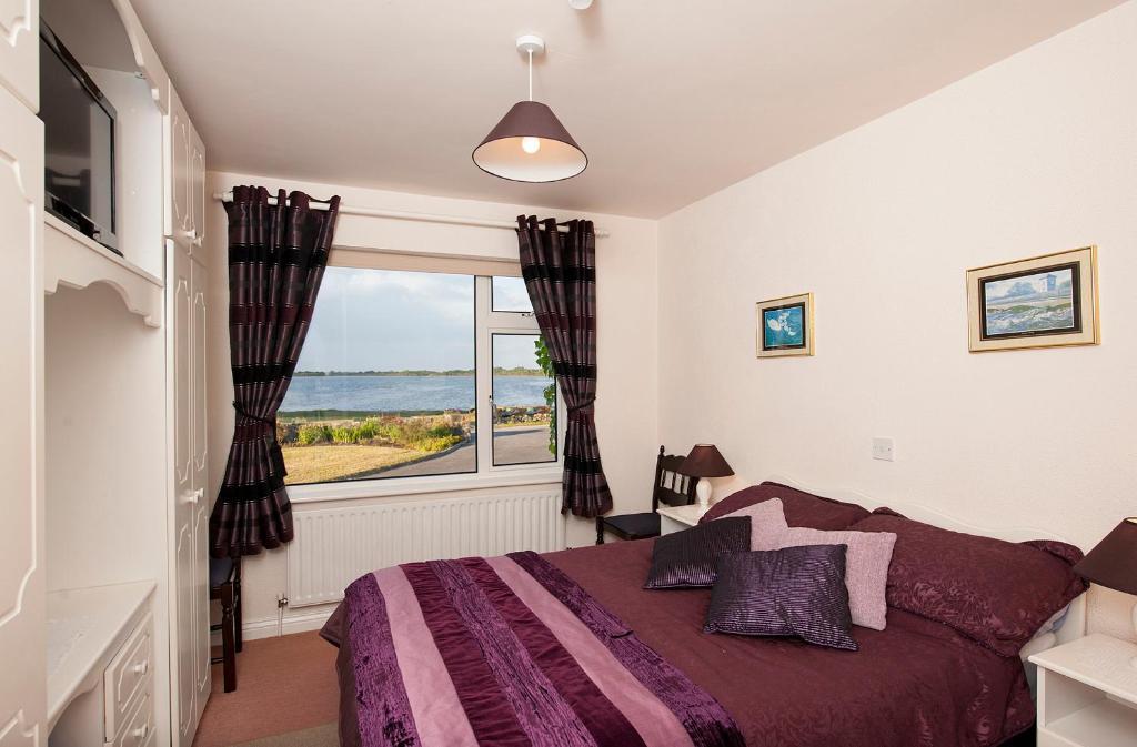 The Waterfront House Country Home Oughterard Room photo